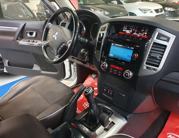Mitsubishi Pajero Ostatní 3,2 l 147 kw