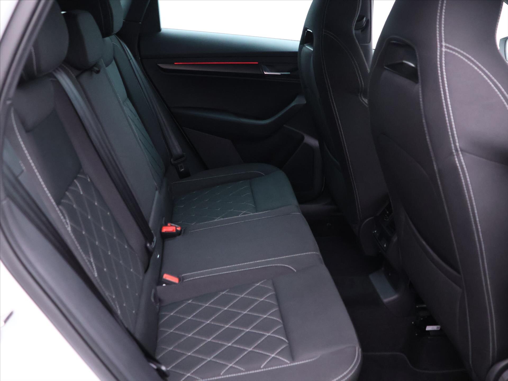 Škoda Karoq SUV / Terénní 2,0 l 110 kw