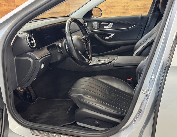 Mercedes-Benz Třídy E Kombi 2,9 l 243 kw