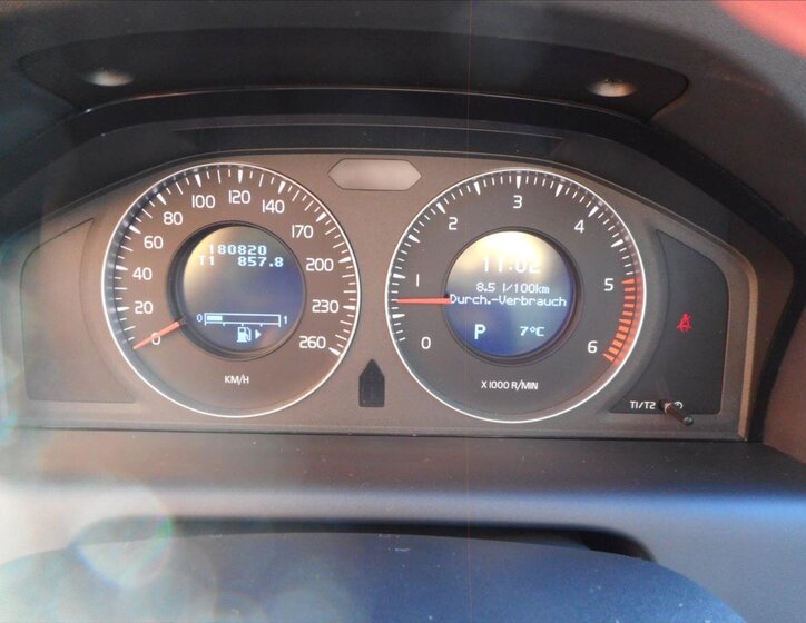 Volvo XC60 SUV 2,4 l 120 kw