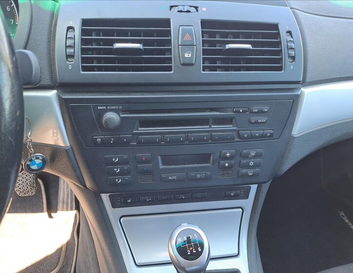 BMW X3 SUV / Terénní 2,0 l 110 kw