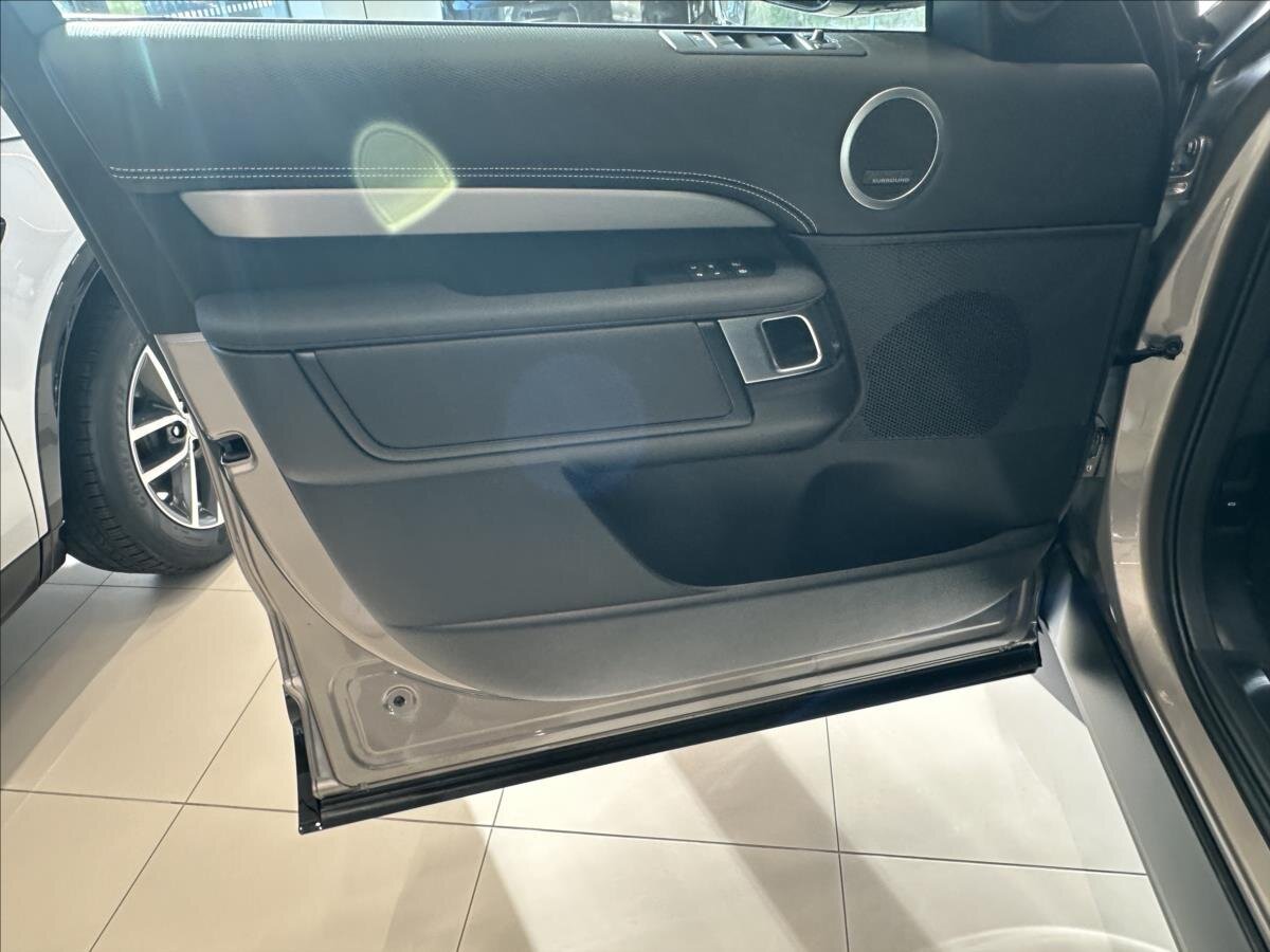 Land Rover Discovery SUV / Terénní 3,0 l 257 kw