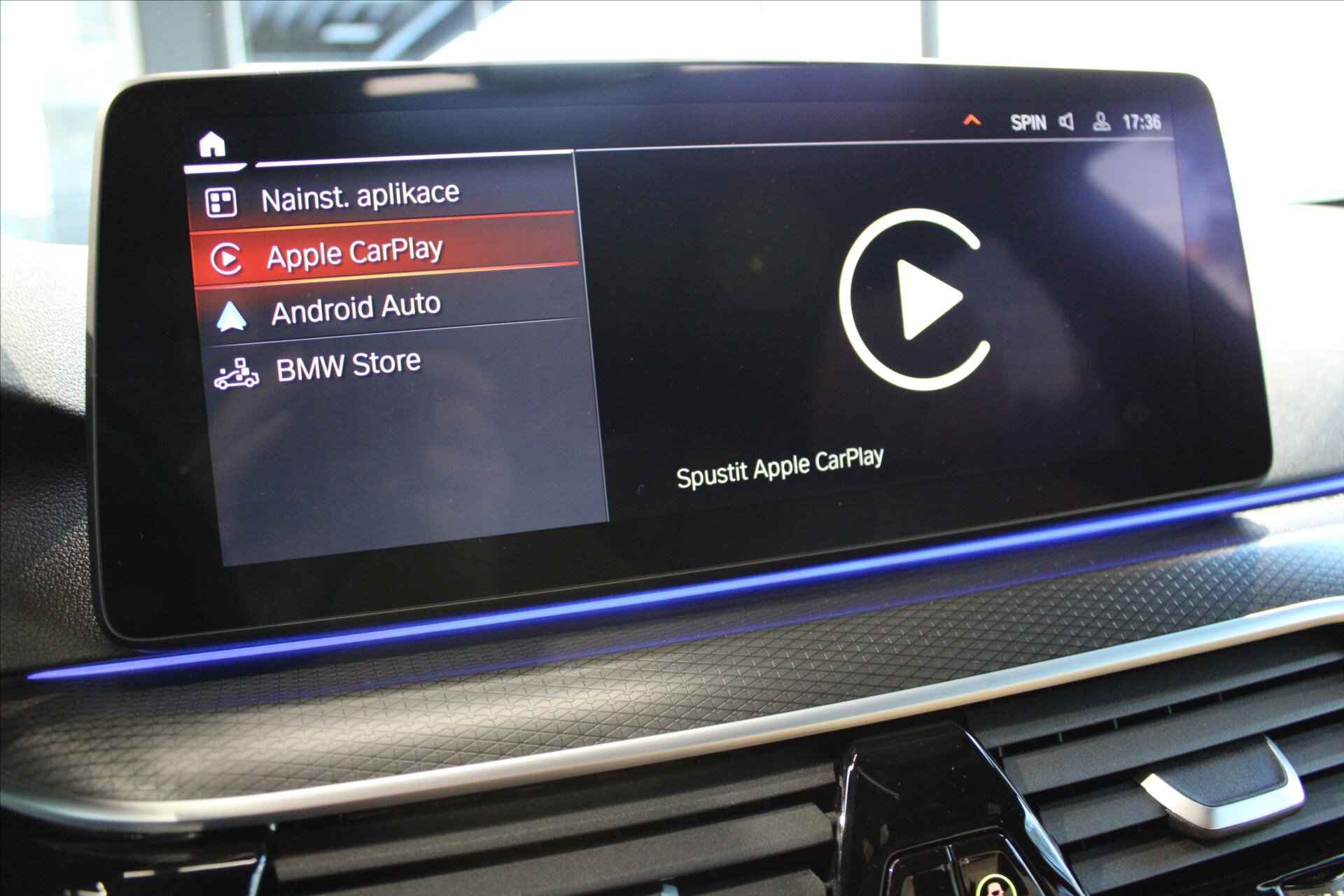 BMW Řada 5 Kombi 3,0 l 210 kw