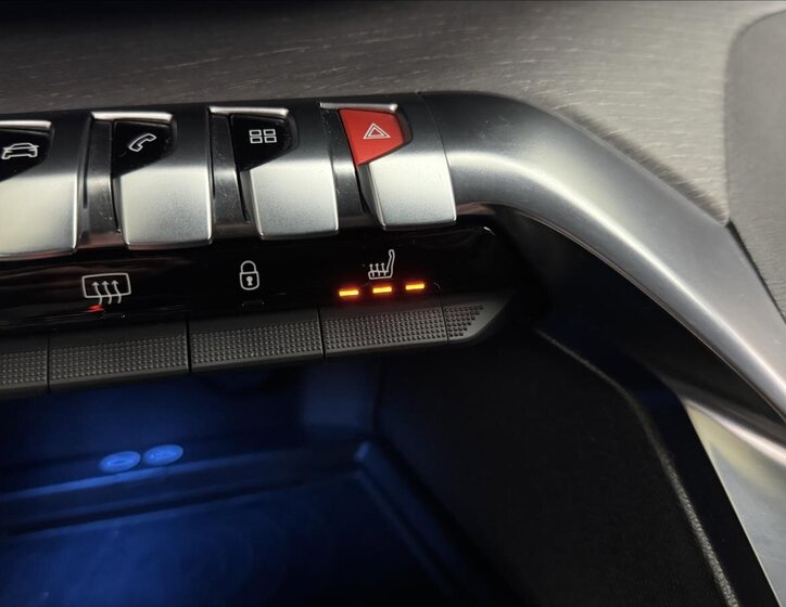 Peugeot 5008 SUV / Terénní 2,0 l 133 kw