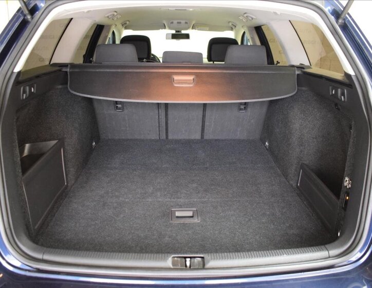 Volkswagen Passat Kombi 2,0 l 103 kw