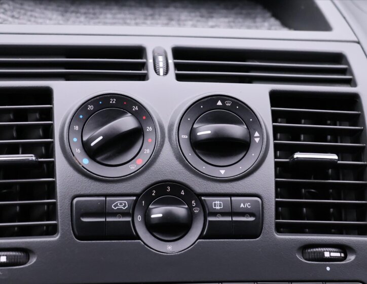 Mercedes-Benz Vito 19