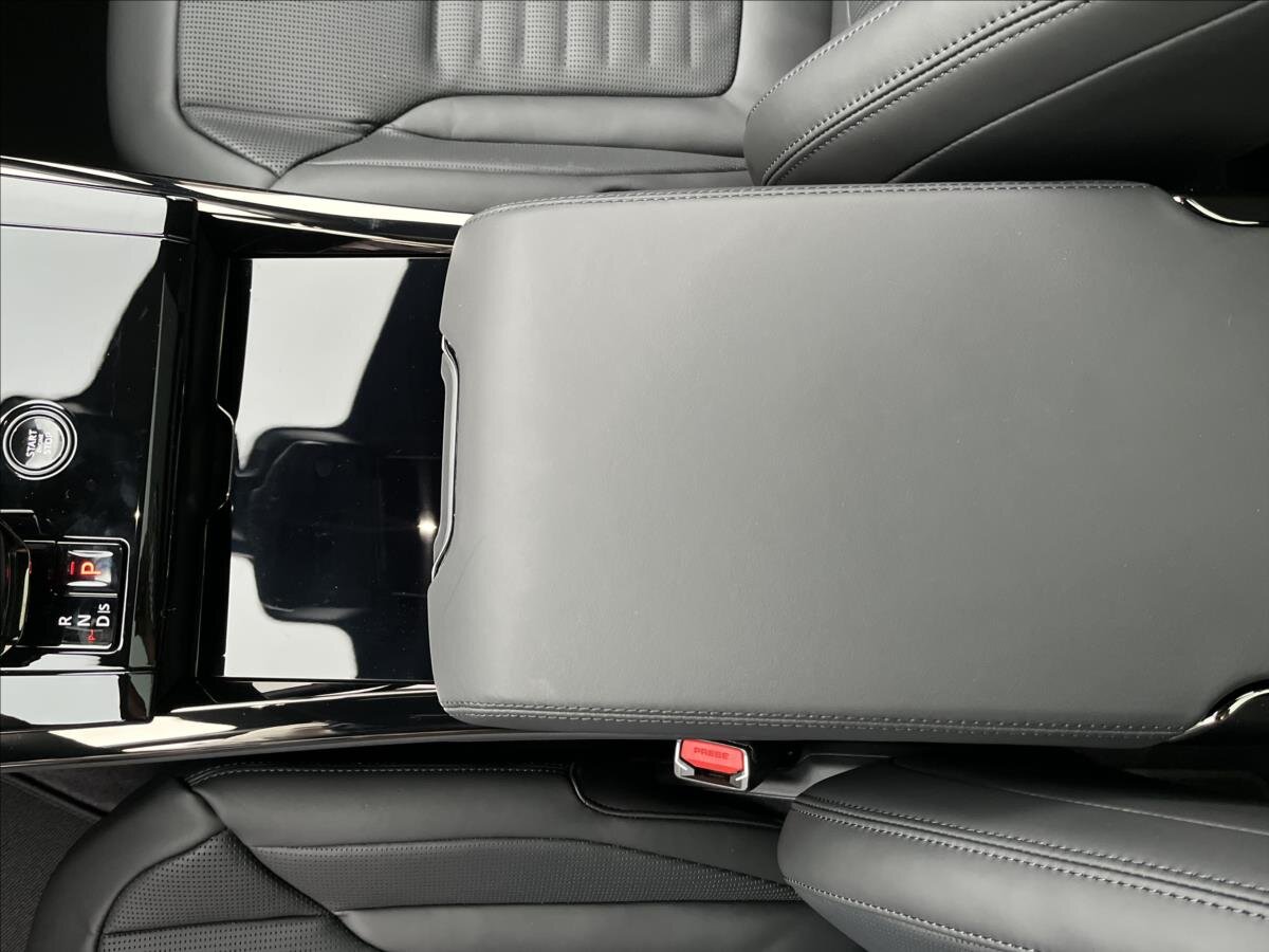 Land Rover Range Rover Sport SUV / Terénní 4,4 l 467 kw