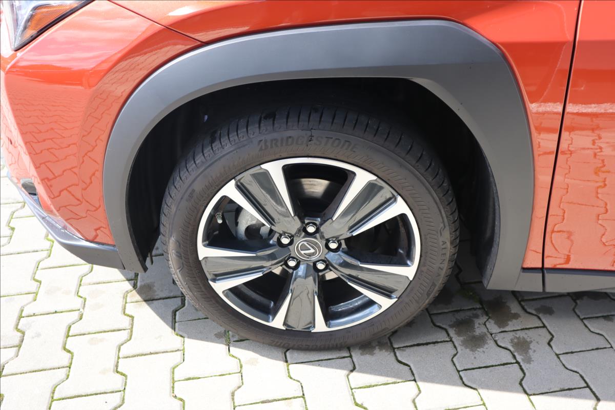 Lexus UX 250h