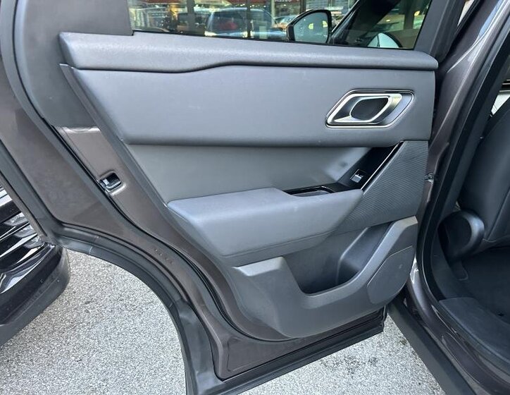 Land Rover Range Rover Velar SUV 3,0 l 221 kw