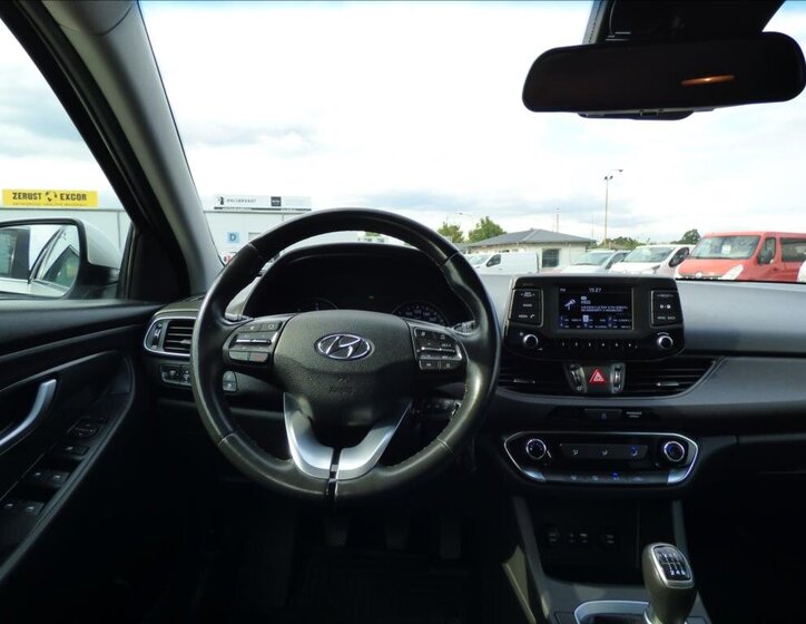 Hyundai i30 Liftback 1,6 l 100 kw