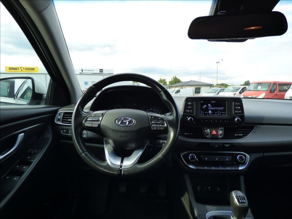 Hyundai i30 Liftback 1,6 l 100 kw