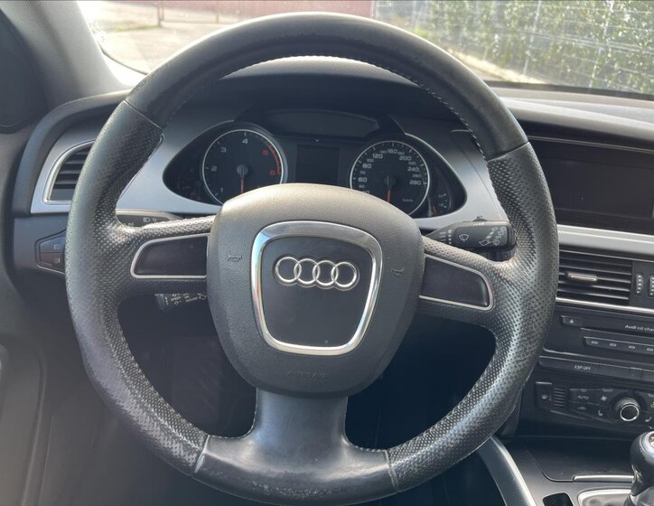 Audi A4 Kombi 2,0 l 88 kw