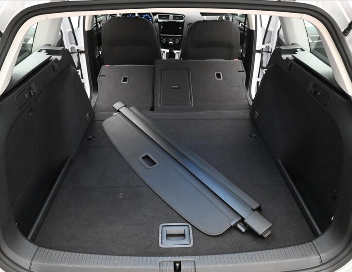 Volkswagen Golf Kombi 1,6 l 85 kw