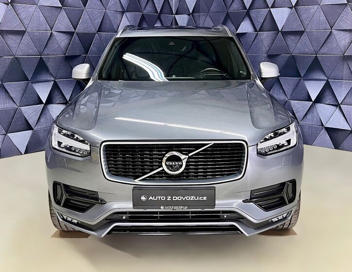 Volvo XC90 SUV / Terénní 2,0 l 177 kw