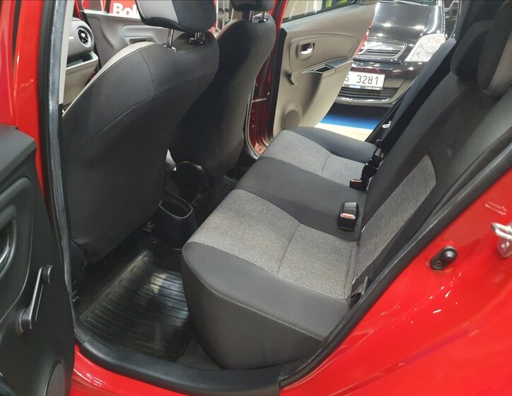 Toyota Yaris Hatchback 1,5 l 82 kw