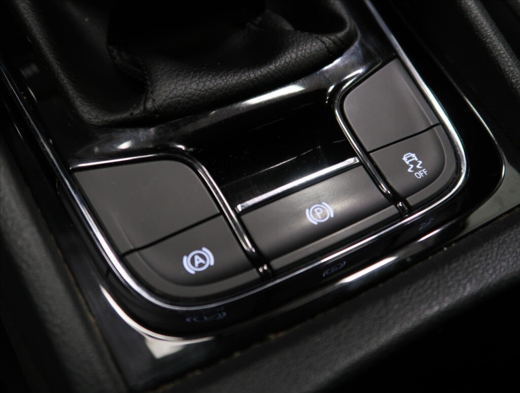 Škoda Karoq SUV 1,5 l 110 kw