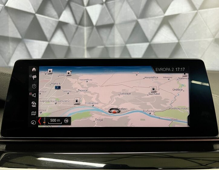 BMW Řada 5 Kombi 3,0 l 195 kw