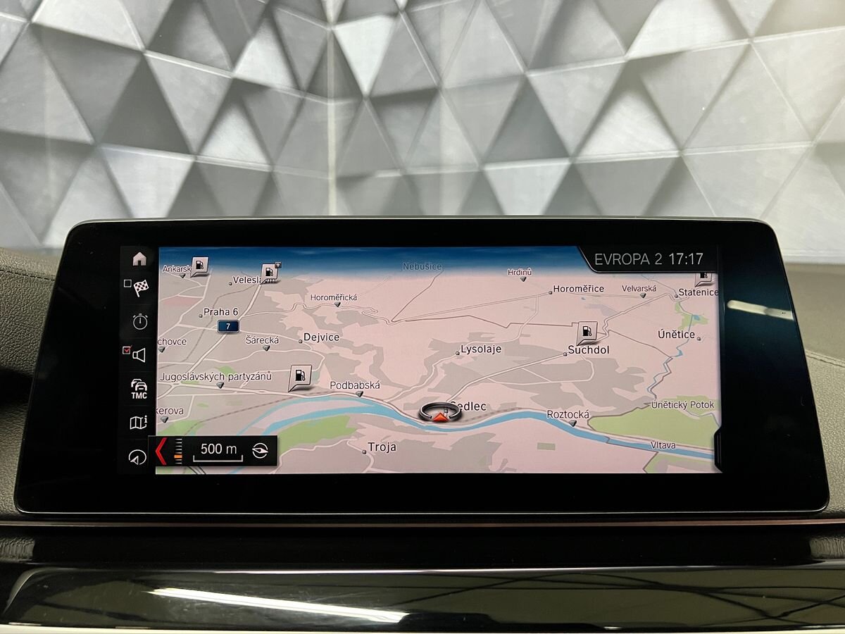 BMW Řada 5 Kombi 3,0 l 195 kw