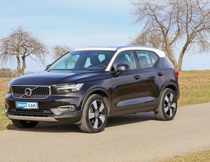Volvo XC40 SUV / Terénní 2,0 l 140 kw