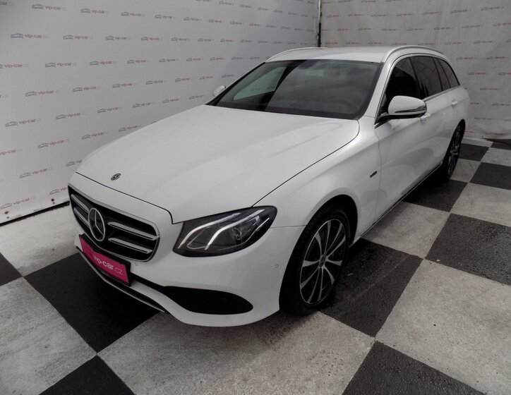 Mercedes-Benz Třídy E 1