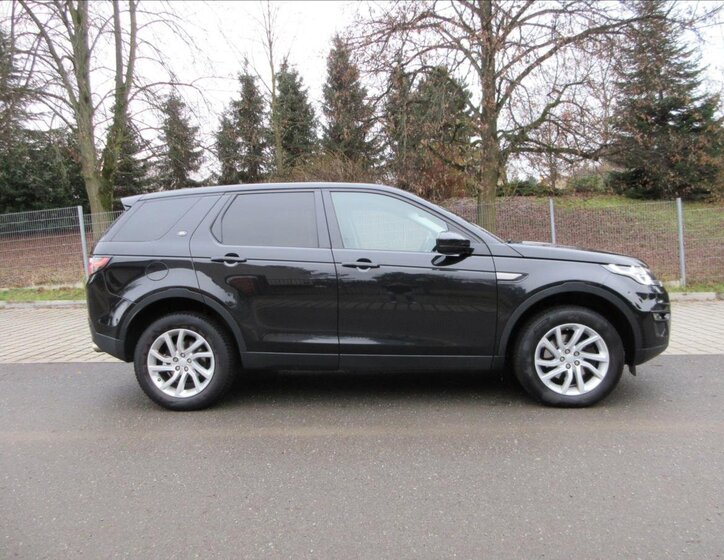 Land Rover Discovery Sport SUV 2,0 l 132 kw