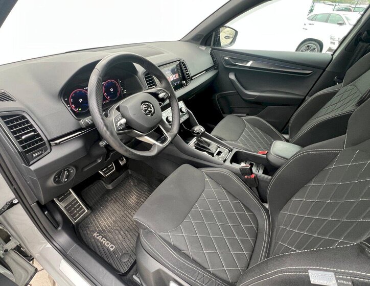Škoda Karoq SUV / Terénní 1,5 l 110 kw