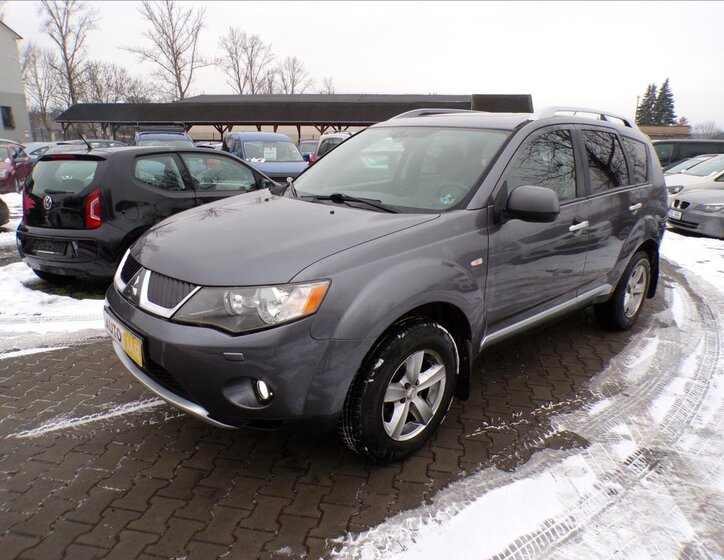 Mitsubishi Outlander Kombi 2,4 l 125 kw