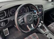 Volkswagen Golf 12