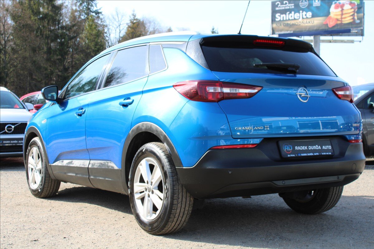 Opel Grandland X SUV / Terénní 1,2 l 96 kw