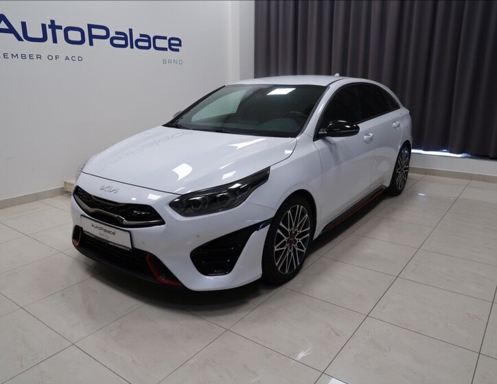 KIA ProCeed Kombi 1,6 l 150 kw