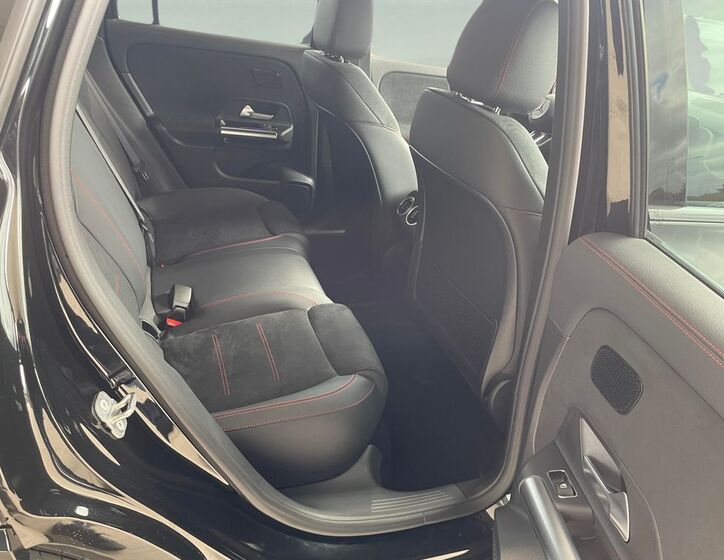 Mercedes-Benz GLA 14