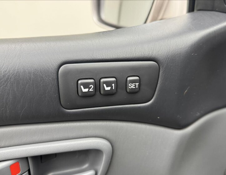 Toyota Land Cruiser SUV / Terénní 4,2 l 150 kw