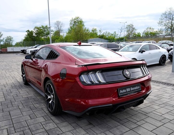 Ford Mustang Kupé 2,3 l 265 kw