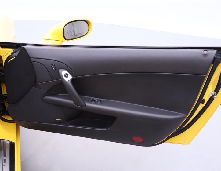 Chevrolet Corvette 21