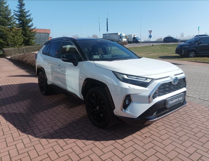 Toyota RAV4 SUV / Terénní 2,5 l 131 kw