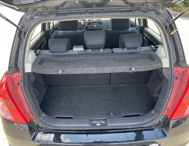 Suzuki Swift Hatchback 1,3 l 67 kw