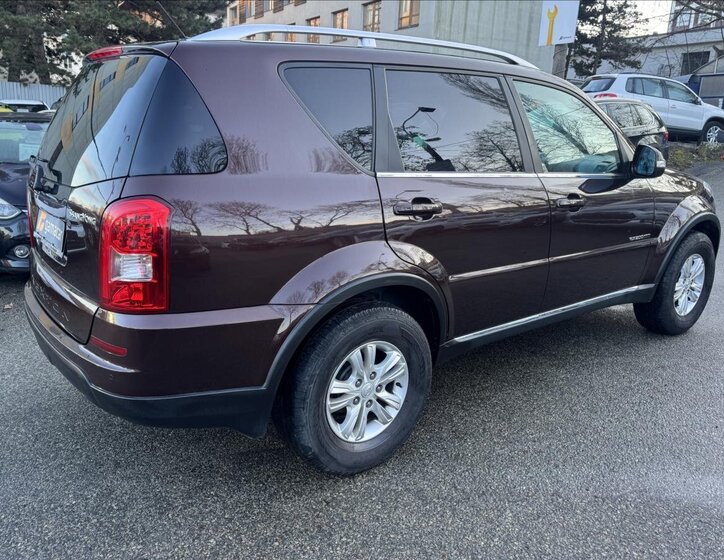 SsangYong Rexton SUV 2,0 l 114 kw