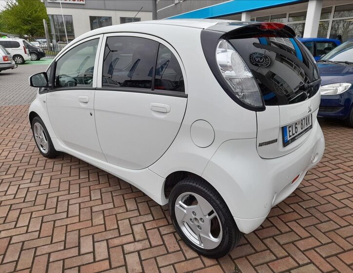 Mitsubishi Ostatní Hatchback 0,0 35 kw