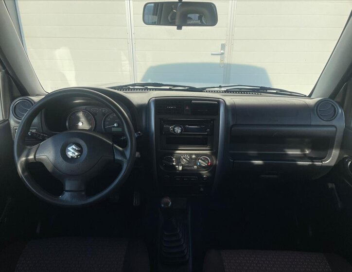 Suzuki Jimny 11