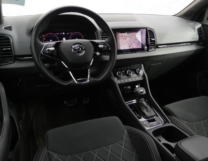 Škoda Karoq SUV / Terénní 1,5 l 110 kw