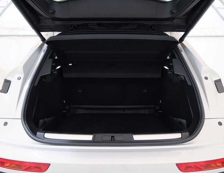 DS Automobiles DS7 Crossback 11