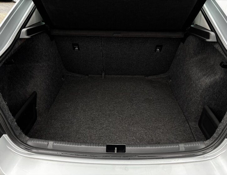 Škoda Rapid Liftback 1,2 l 63 kw