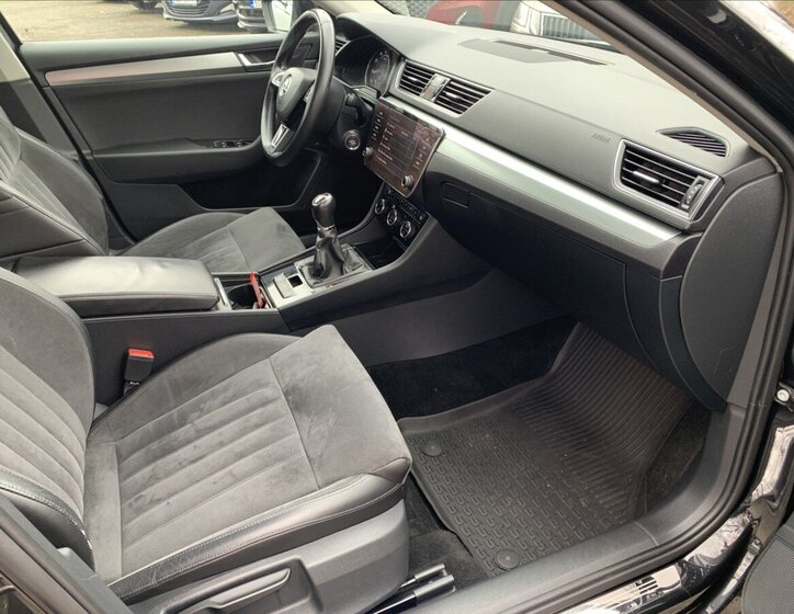 Škoda Superb Sedan / Limuzína 1,5 l 110 kw