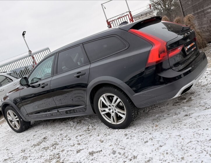 Volvo V90 Kombi 2,0 l 184 kw