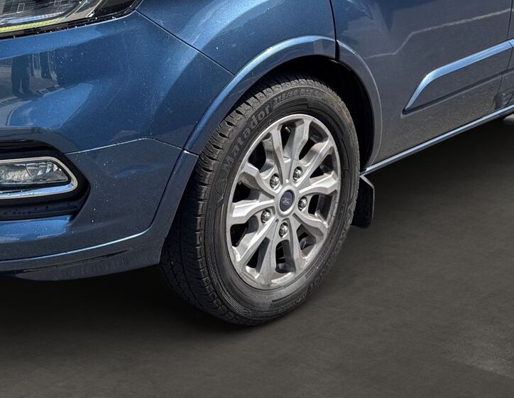 Ford Tourneo Custom 6