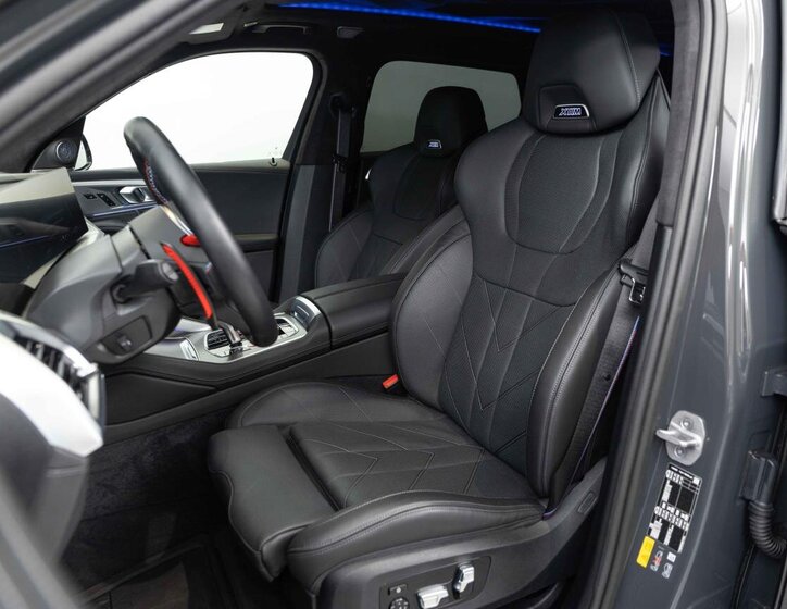 BMW XM SUV / Terénní 3,0 l 350 kw