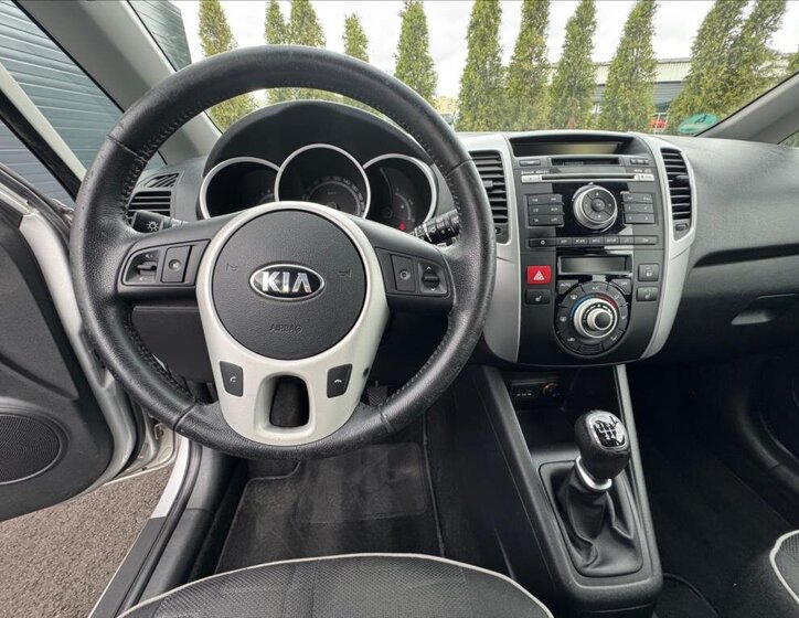 KIA Venga 15