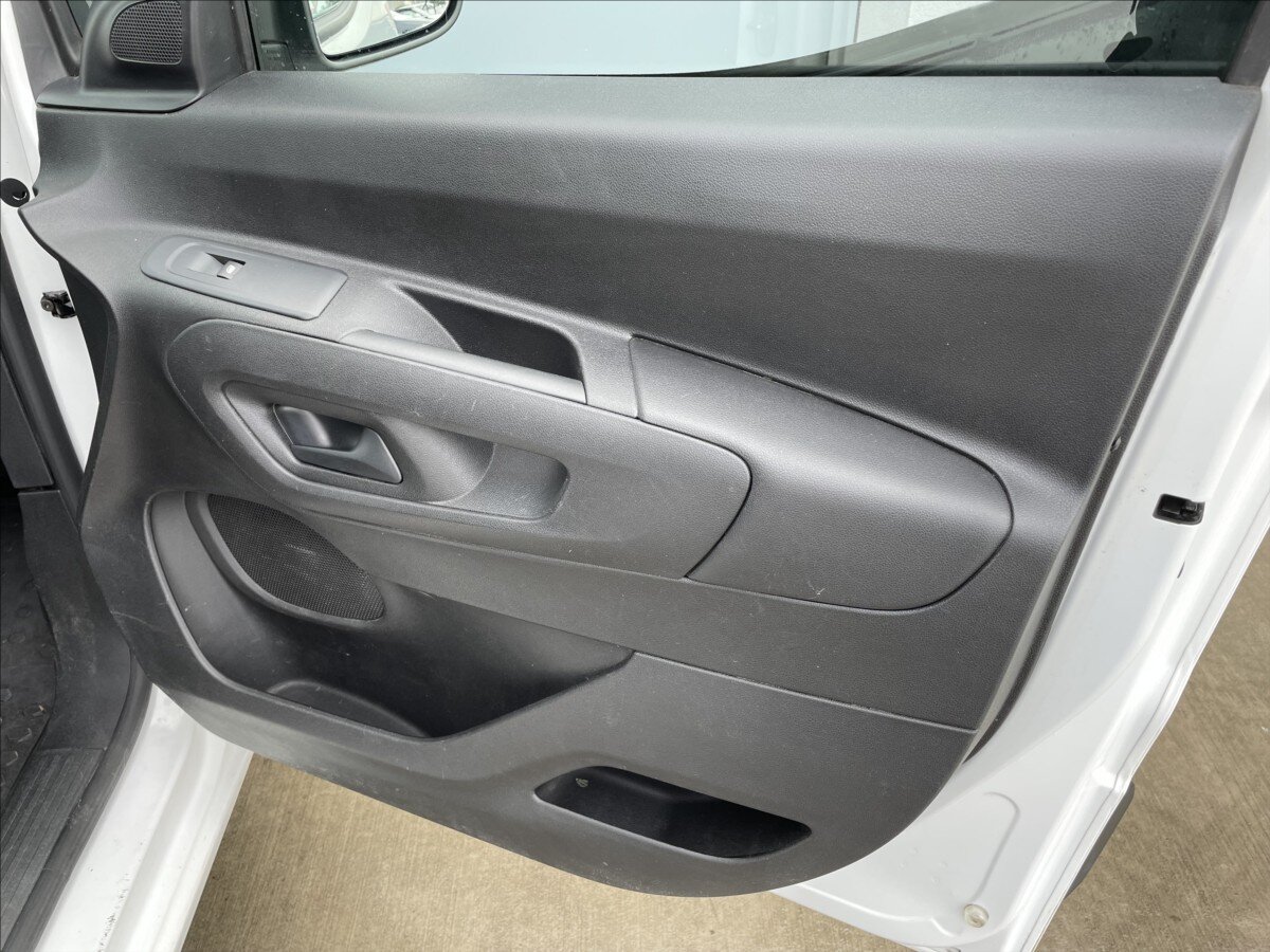 Opel Combo Skříň 1,5 l 96 kw