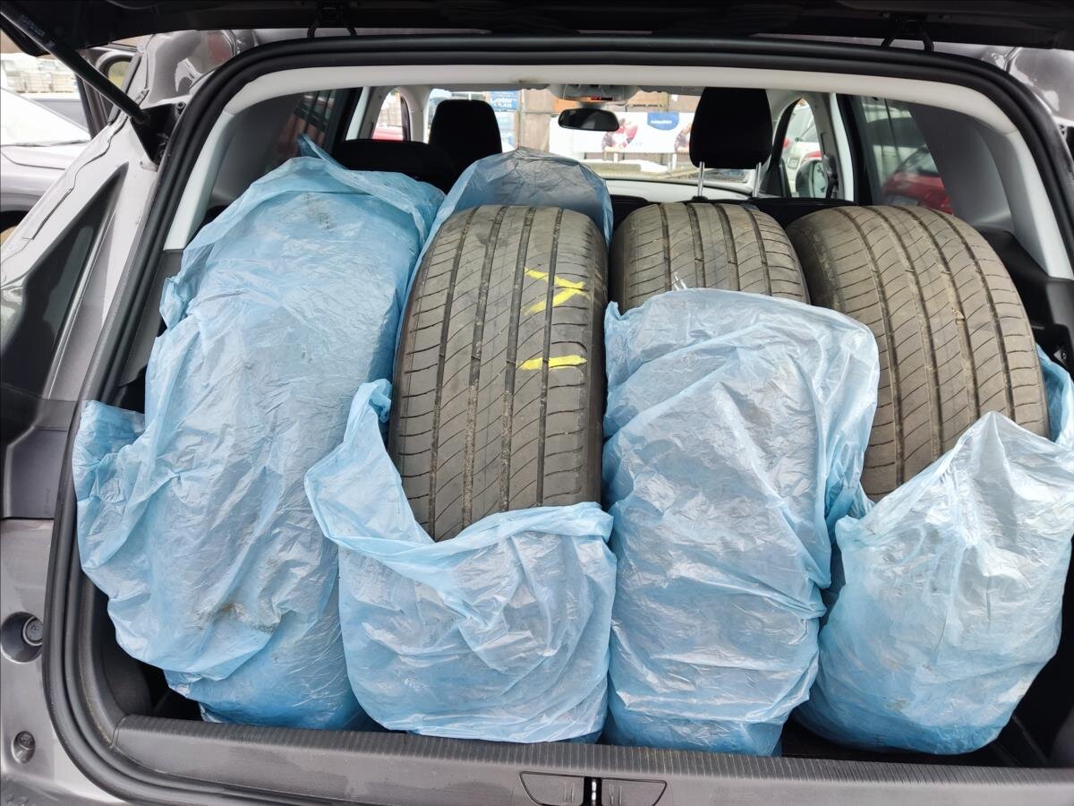 Opel Grandland X SUV 1,2 l 96 kw