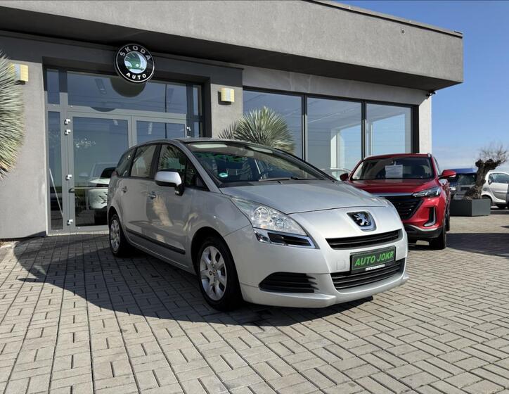 Peugeot 5008 4